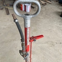 小野谷機工のパワージャッキです。