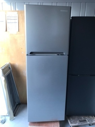 名古屋市郊外配送料無料キャンペーン中　DAEVOO 243L 2ドア冷蔵庫　DR-T24GS  2015年製