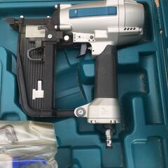 代理出品 マキタ エアタッカーAT1150 フローリング 管か10