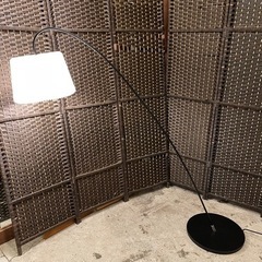 【売約済み】LE KLINT レ・クリント　2020年購入　フロア照明 SNOWDROP FLOOR スノードロップ　320M  フロアライト　デンマーク　北欧　モダン　間接照明　レクリント　ヤマギワ　yamagiwa キャンデックス　正規品　  LED照明　LED電球　付き　取り扱い説明書　付き　美品　カール・ハンセン　フットスイッチ　ルイスポールセン 