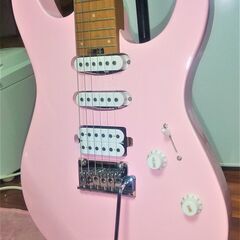 【ネット決済】かわいいピンクのエレキギター（美品）