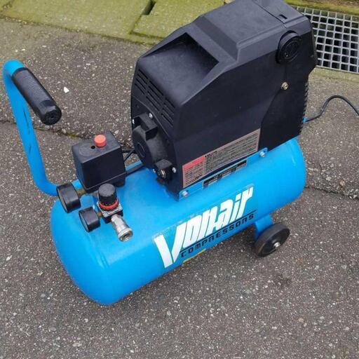 エアーコンプレッサー　100V