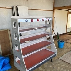 昭和レトロ/日糧パンの棚