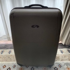 ジャンク品　スーツケース　サイズ47×75センチ程度　