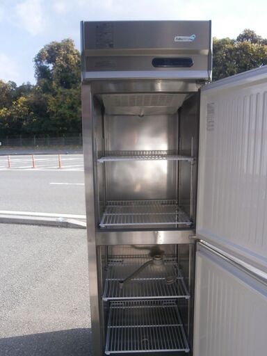 ☆中古品 フクシマ（福島工業） 業務用冷蔵庫 UNR-060RM5 100V 2012年 389L サイズ：600ｘ650ｘ1950ｍｍ 動作確認済み☆ ☆中古品 フクシマ（福島工業） 業務用冷蔵庫 UNR-060RM5 100V 2012年