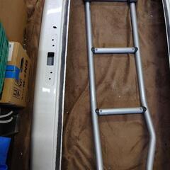 ハイエースバックドア ハシゴ付き