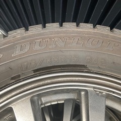 スタッドレスタイヤセット　バリ溝　175/65R 15