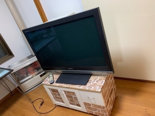 【受け渡し者決定済み】42インチテレビ＆テレビ台セット