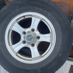 ランクル100純正タイヤ