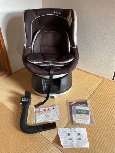 コンビ ネルーム チャイルドシート