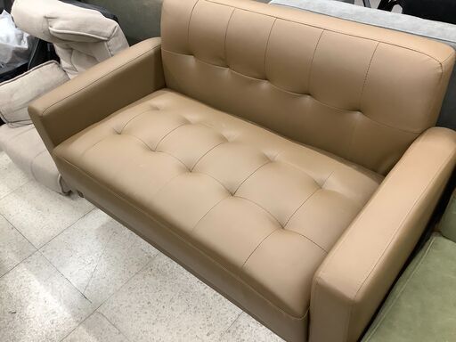 アーバン通商　美品の2人掛けソファー　フェイクレザー