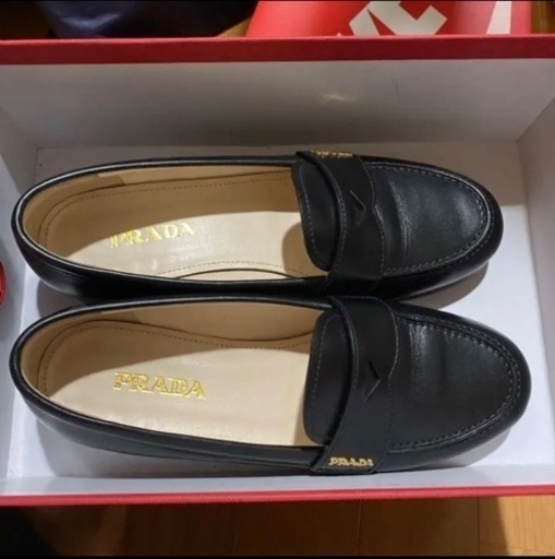 PRADAのローファー 黒 | noonanwaste.com