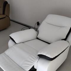 電動リクライニングソファ（白） - 家具