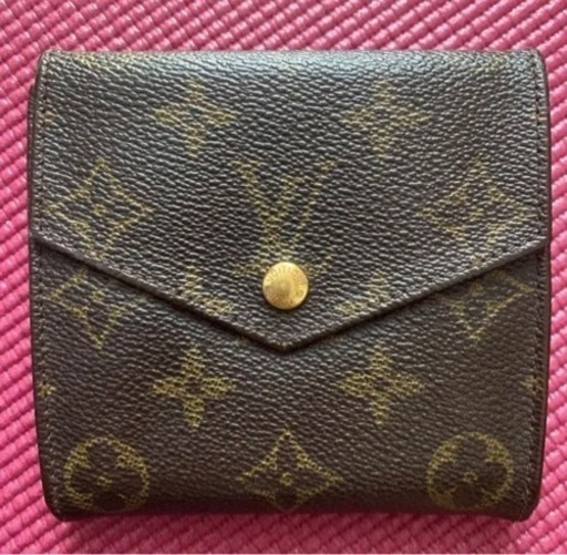 VUITTON 折り財布