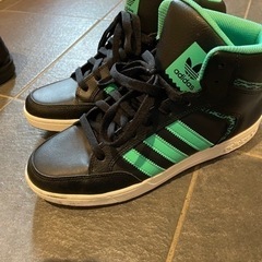 【再値下げしました！】adidas ハイカットスニーカー・2、3...