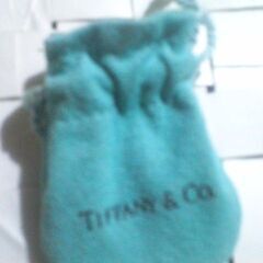 ティファニ　クリスマスプレゼントシーズンに売り切れや値上げ前に、是非！！ｆ