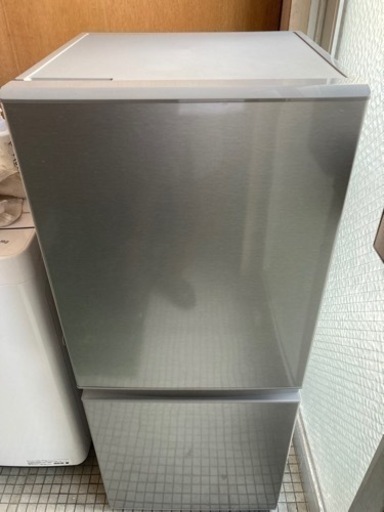 超美品 AQUA アクア 2ドア冷凍冷蔵庫 AQR-13K-S ブラッシュシルバー