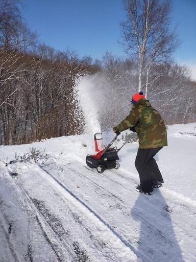 けっこう使えますよ！HONDA ホンダ 手押し 除雪機 HS35