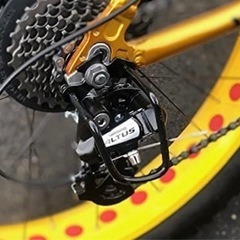 軽量アルミフレーム Shimano24段変速 ALTUS搭載 26インチ極太タイヤ