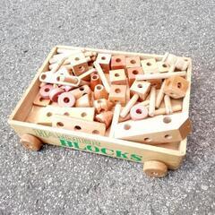 【お譲り先決定】無料　積木　おもちゃ　木製組み立て積み木　子供玩具