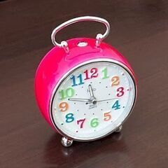 【ネット決済・配送可】ピンクの目覚まし時計 スムース秒針 静粛♪