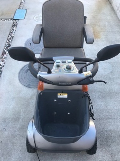 National製の電動車いす  老人介護用 便利 充電式 4車輪 中古品