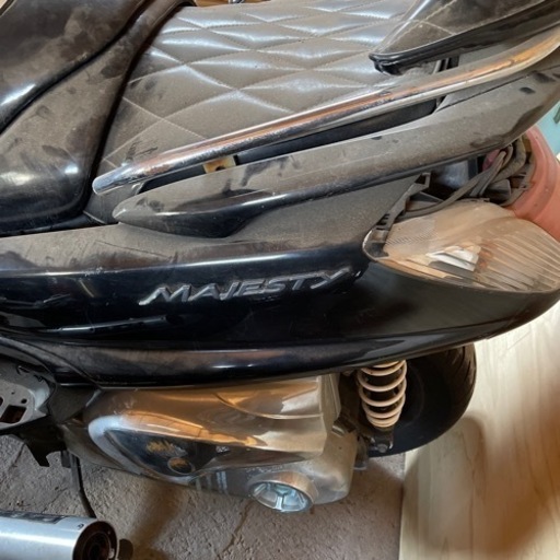 取引中　グランドマジェスティー　事故車
