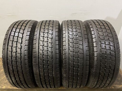 TOYO DELVEX 934 215/70R15 107/105L LT 15インチ スタッドレス 4本