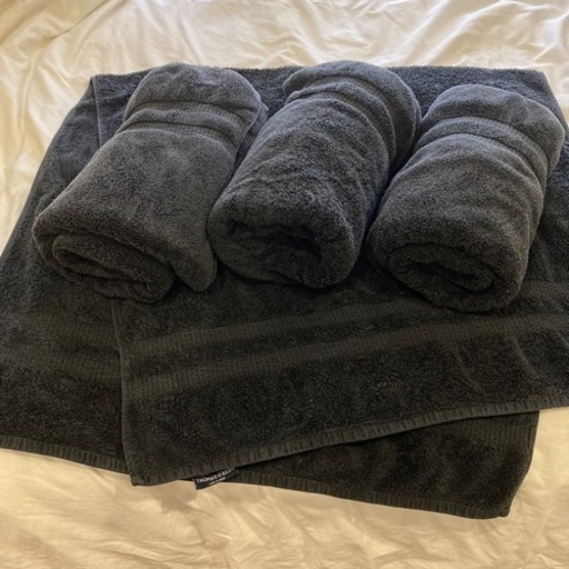 値下げ17日まで大判厚手バスタオル黒4枚セット Mh てだこ浦西の家庭用品 バス用品 の中古あげます 譲ります ジモティーで不用品の処分