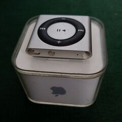 Apple iPod shuffle 2GB シルバー MC58...