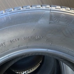 美品　9.5分山　265/65R17   タイヤ　　新車外し　パジェロ　ランクル　プラドなど