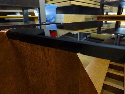 値下げしました！　格子棚付ガラステーブル　【愛品倶楽部柏店】 値下げしました！ 格子棚付ガラステーブル 【愛品倶楽部柏店】 セール