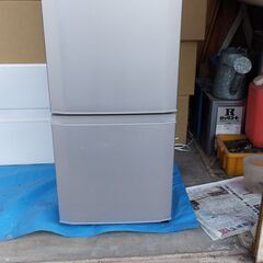 まだ使える冷凍冷蔵庫 三菱冷凍冷蔵庫146L(冷蔵庫100L 冷...