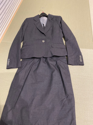 リクルートスーツ