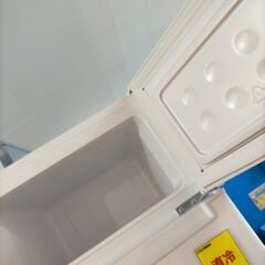 G5138　カード利用可能　１年保証　冷蔵庫　amadana(ハイアール)　AT-RF85B　85L　2020年製　直冷式　外面小傷有り　札幌　生活家電　送料A　プラクラ南9条店