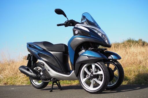 ☆トリシティ専門店☆警察官応対解説書付☆四輪自動車免許で乗れる