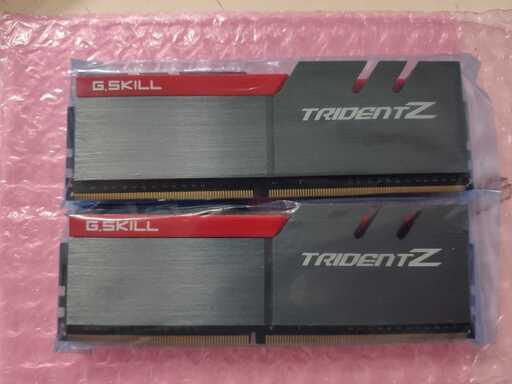 【発送可能・再値下げ】高速DDR4メモリ　G.SKILL Trident Z DDR4-4266 8GBx2【13000円】