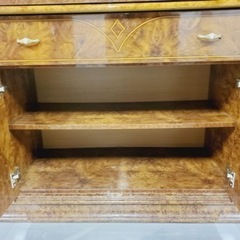 ①622番✨イタリア製 アンティーク調 カップボード 輸入家具 食器棚 ブラウン 飾り棚 ‼️