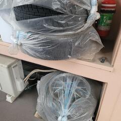 スタッドレスタイヤセット　215/55R17