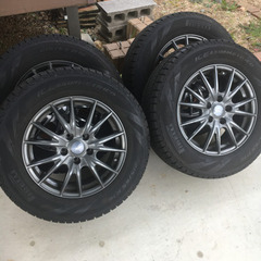 美品スタッドレス　215/65R16  アルファード　ヴェルファイア　エルグランド等に