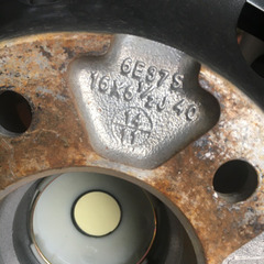 美品スタッドレス　215/65R16  アルファード　ヴェルファイア　エルグランド等に