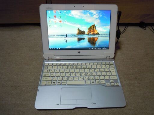 富士通タブレットPC ARROWS Tab Q584/K/128GBモデル/4G/高解像度タッチパネル/防水/美品