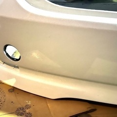 エスティマ　50系　リアバンパー　パールホワイト