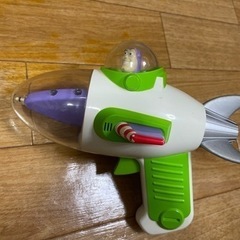 バズ・ライトイヤー　ピストル型おもちゃ