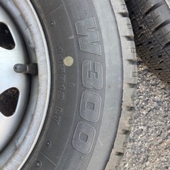 145R12 スタッドレスタイヤ、ホイール4本セット