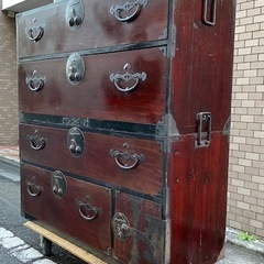 ◎大幅お値下げしました‼️ 逸品 希少 古い 時代箪笥 鍵付 検 衣装箪笥和箪笥和家具チェスト欅木地呂塗り無垢漆着物収納抽斗無垢材煎茶道具重圧鉄地金具欅玉杢古民藝お値下げ要相談‼️