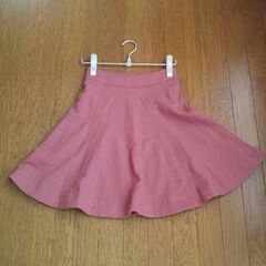 ストロベリーフィールズ　ピンクスカート　サイズ１