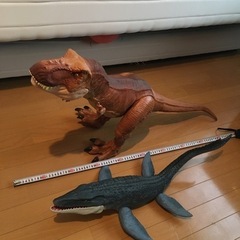 特大恐竜おもちゃ