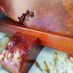 大きな衝立て　カリンの木?　かなり重たいです‼️綺麗‼️　１ｋｍ１００円で配達します。