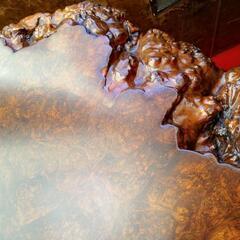 大きな衝立て　カリンの木?　かなり重たいです‼️綺麗‼️　１ｋｍ１００円で配達します。